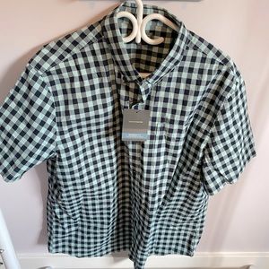 NWT Men’s Denver Hayes causal button down
